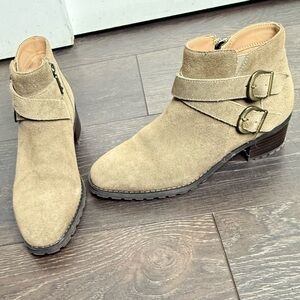 🌸BLONDO🌸 Shanna Waterproof Bootie in Dark Taupe